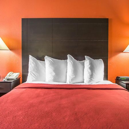 Quality Inn Morton At I-74 Δωμάτιο φωτογραφία