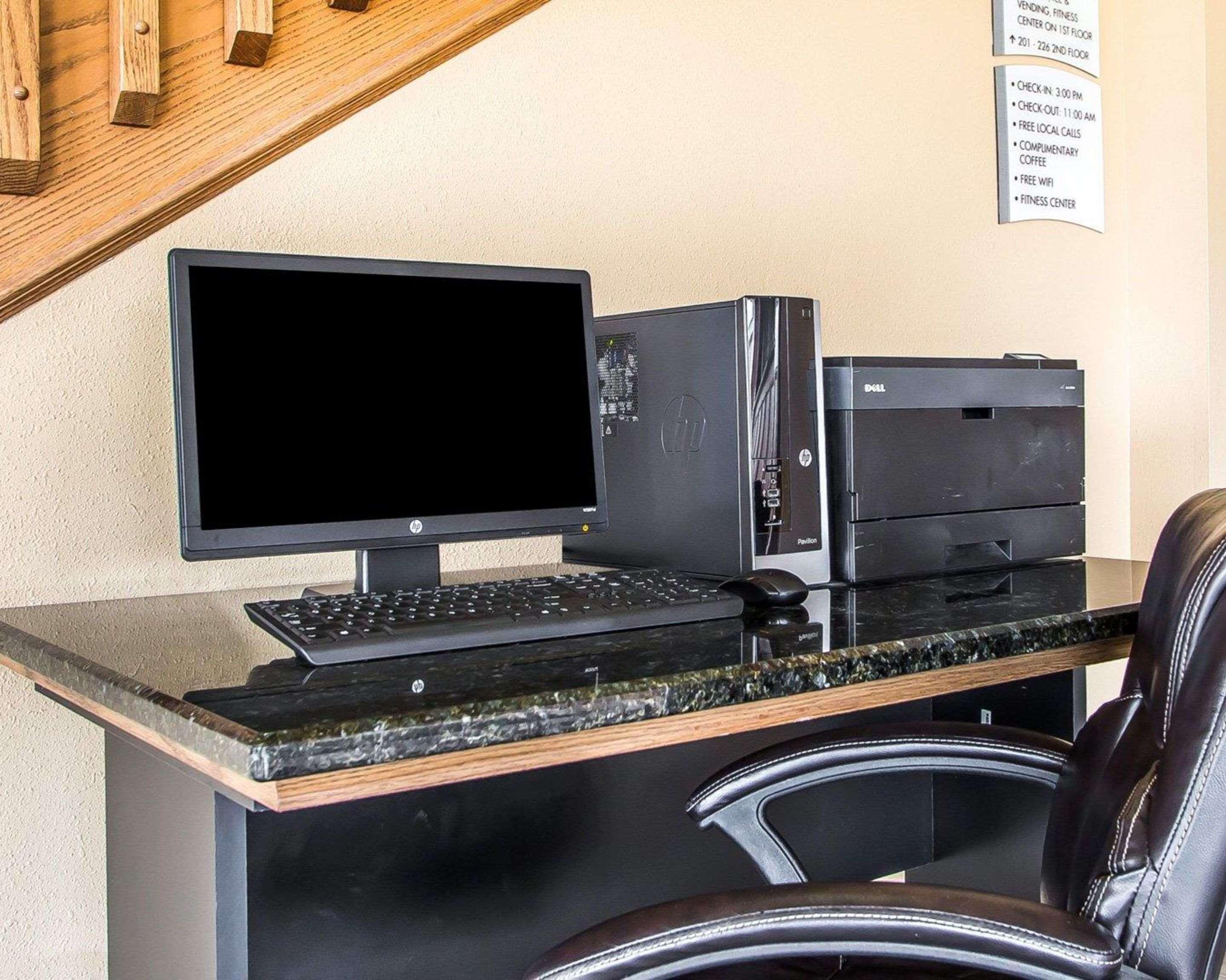 Quality Inn Morton At I-74 Εξωτερικό φωτογραφία