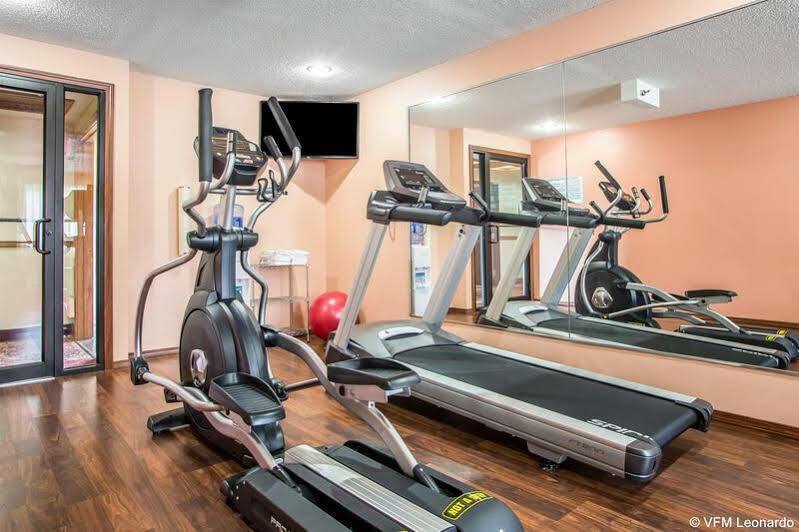 Quality Inn Morton At I-74 Εξωτερικό φωτογραφία